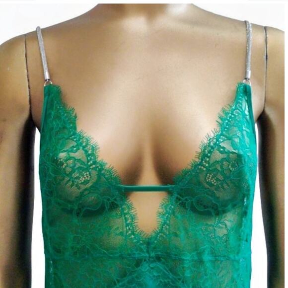 Victoria’s Secret Green Satin & Lace Chemise Slip – Size Medium – NWT - Picture 4 of 7